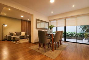 w* Monochromatic 2BR w Terrace in Miraflores